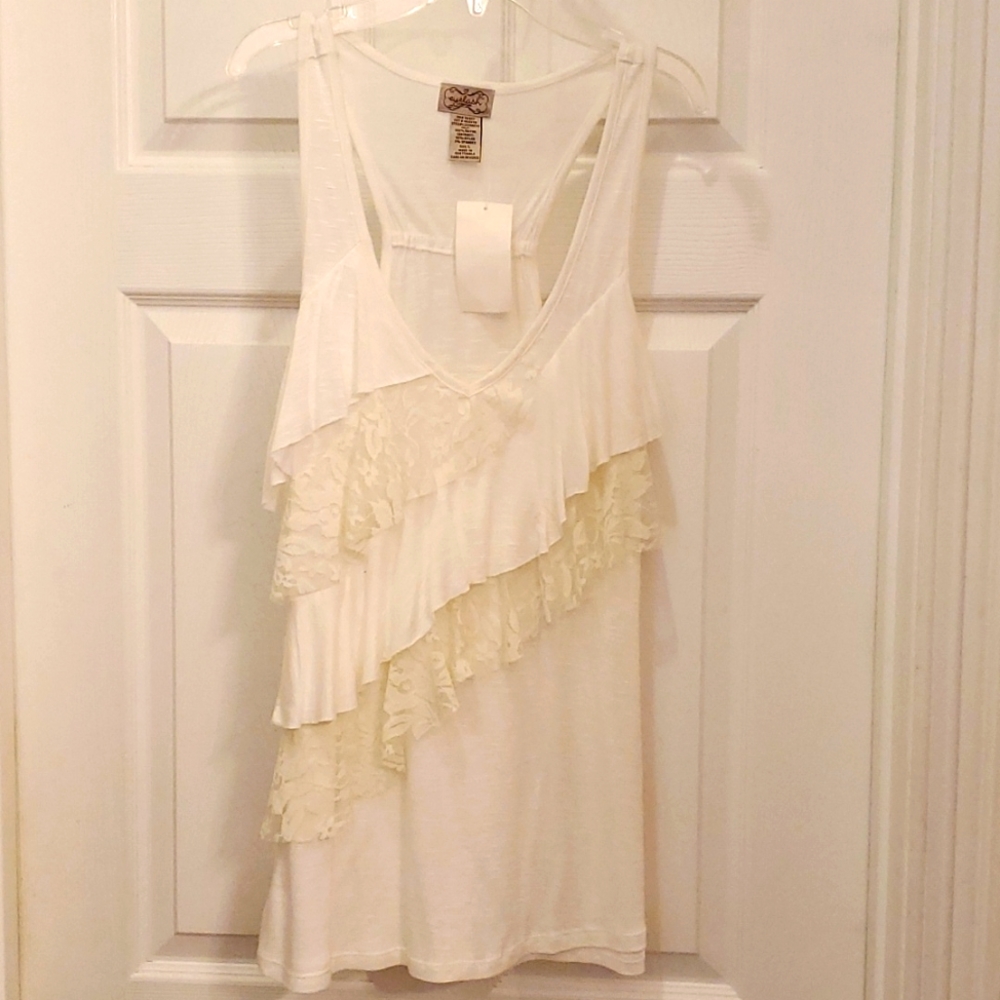 Eyelash Couture Women's Cream Vneck Ruffled Lace Top